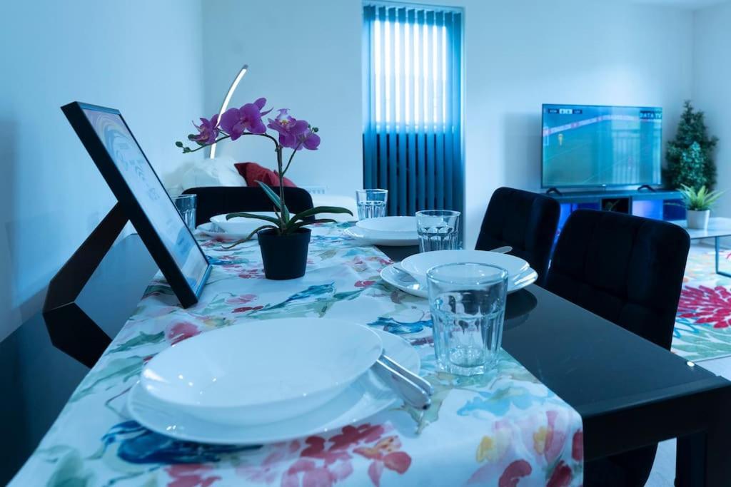 Luxury Ground Floor 2 Bedroom Apartment Free Wifi & Parking Шефилд Экстерьер фото